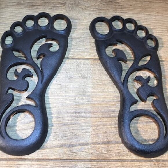 Two (2) Cast Iron Bare Foot Garden Stepping Stone 11 1/2" long Two (2) 0170-0882 - Picture 2 of 12